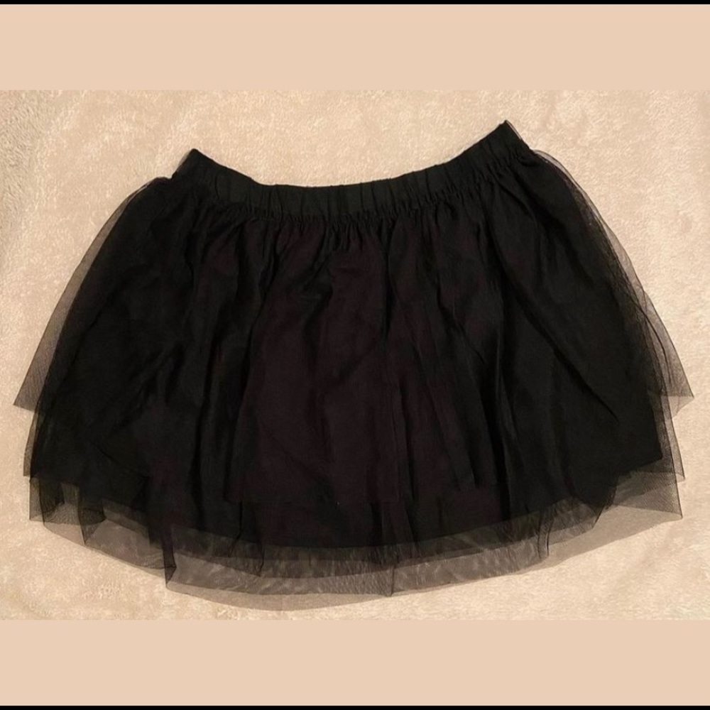Mesh layered fluffed skirt